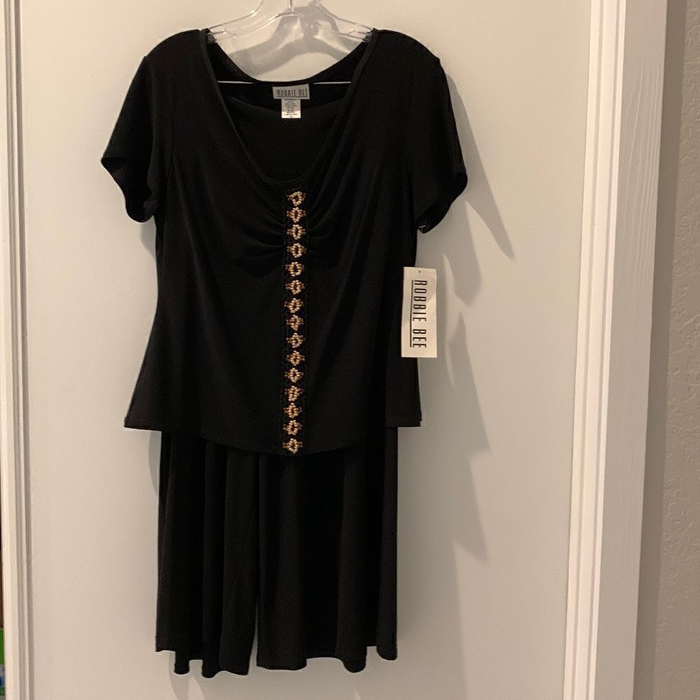 Robbie Bee Black Two-Piece Set